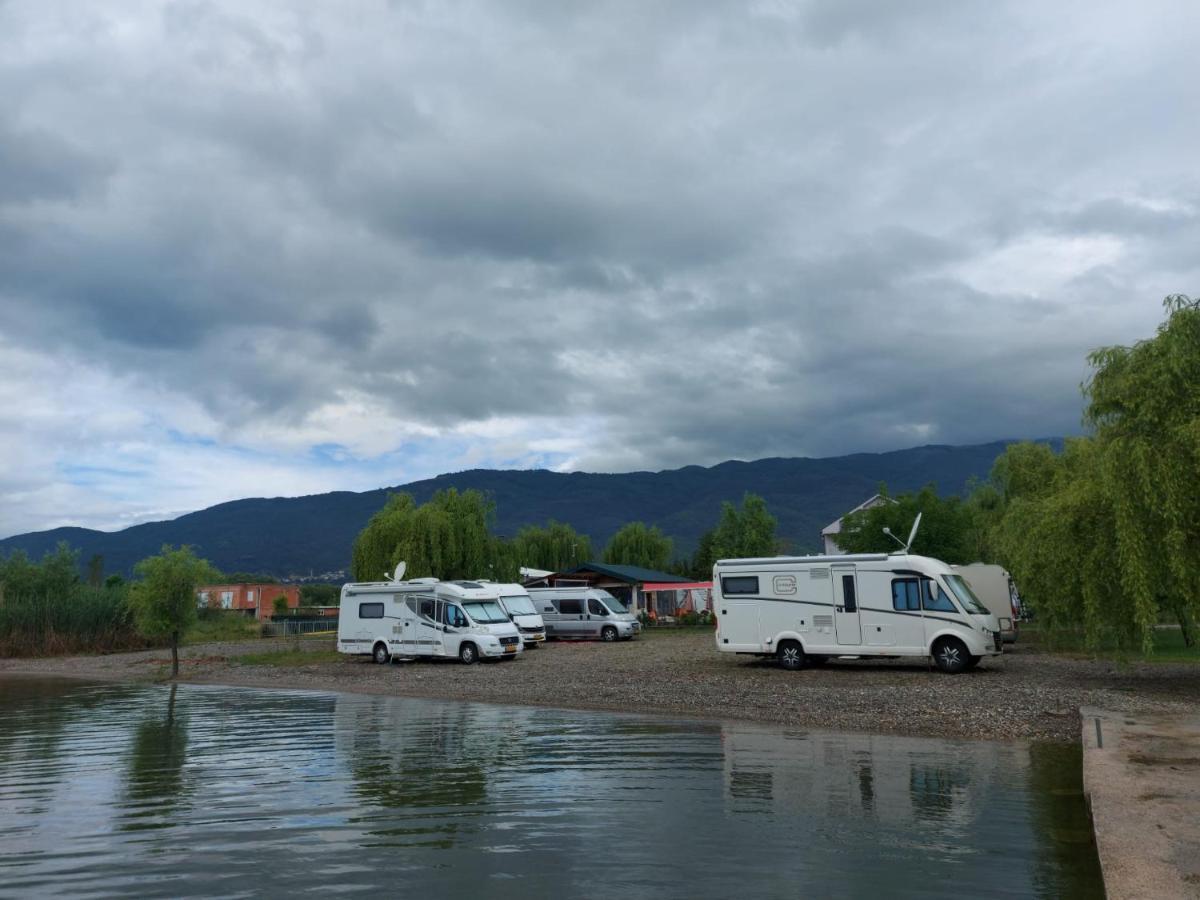 Sunrise Hotel & Camping สตรูกา ภายนอก รูปภาพ
