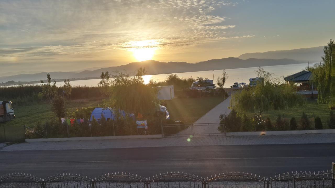 Sunrise Hotel & Camping สตรูกา ภายนอก รูปภาพ